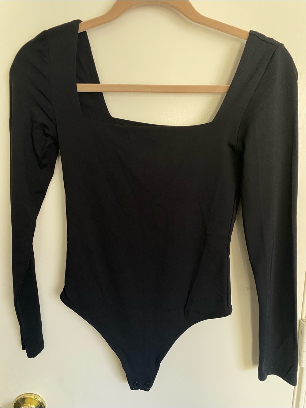 Aritzia Babaton Contour Square Neck Long Sleeve Bodysuit Black Small